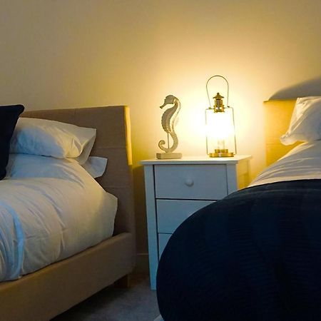 Staycation At Pine Cottage, A Newly Refurbished Holiday Cottage Goodwick Esterno foto