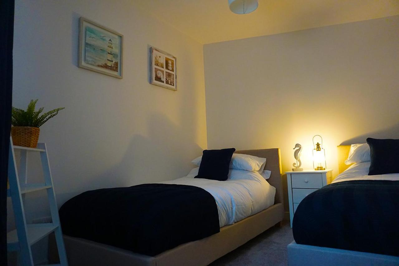 Staycation At Pine Cottage, A Newly Refurbished Holiday Cottage Goodwick Esterno foto